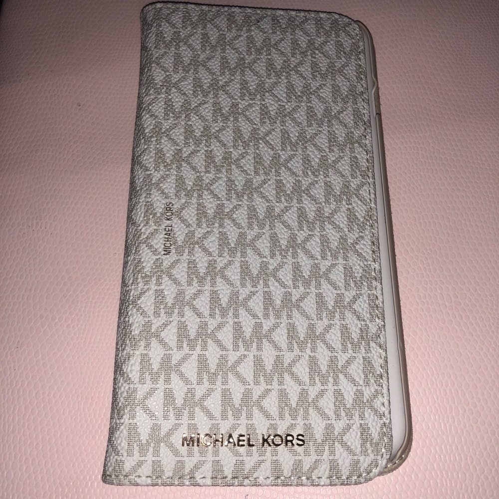 MICHAEL KORS IPHONE 6+ Case